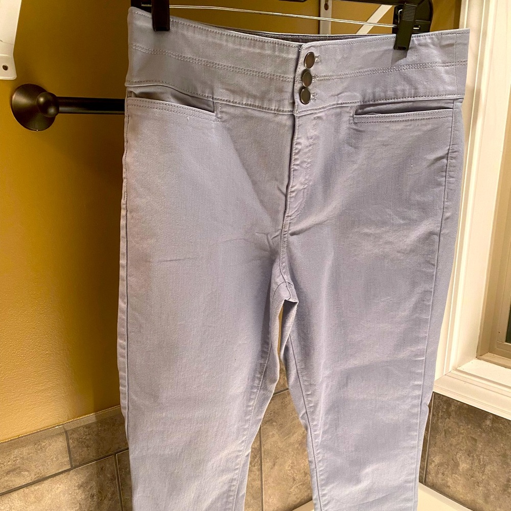 Loft Capri Pants